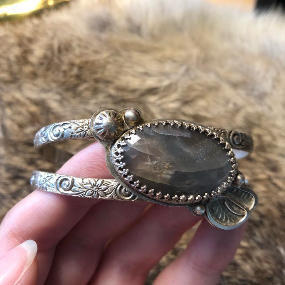 STUNNING sterling silver artisan made moonstone floral cuff bracelet - Picture 2 of 5